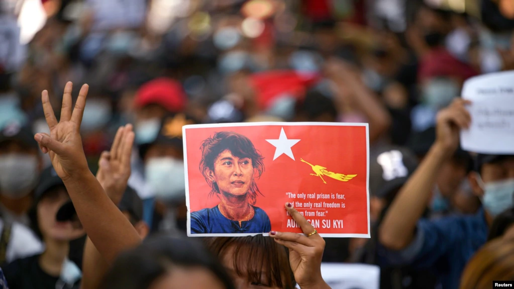 缅甸反军事政变的大规模示威进入第三天