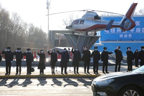 致敬英雄!438名支援平房警力凯旋!